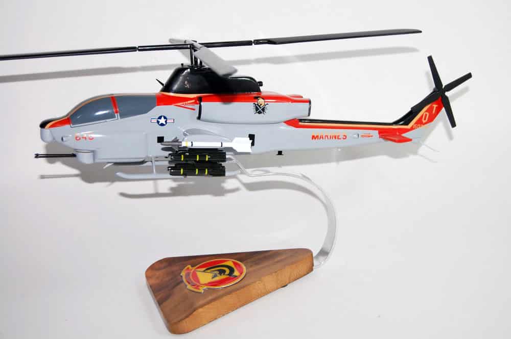 HMLAT-303 Atlas AH-1Z Model